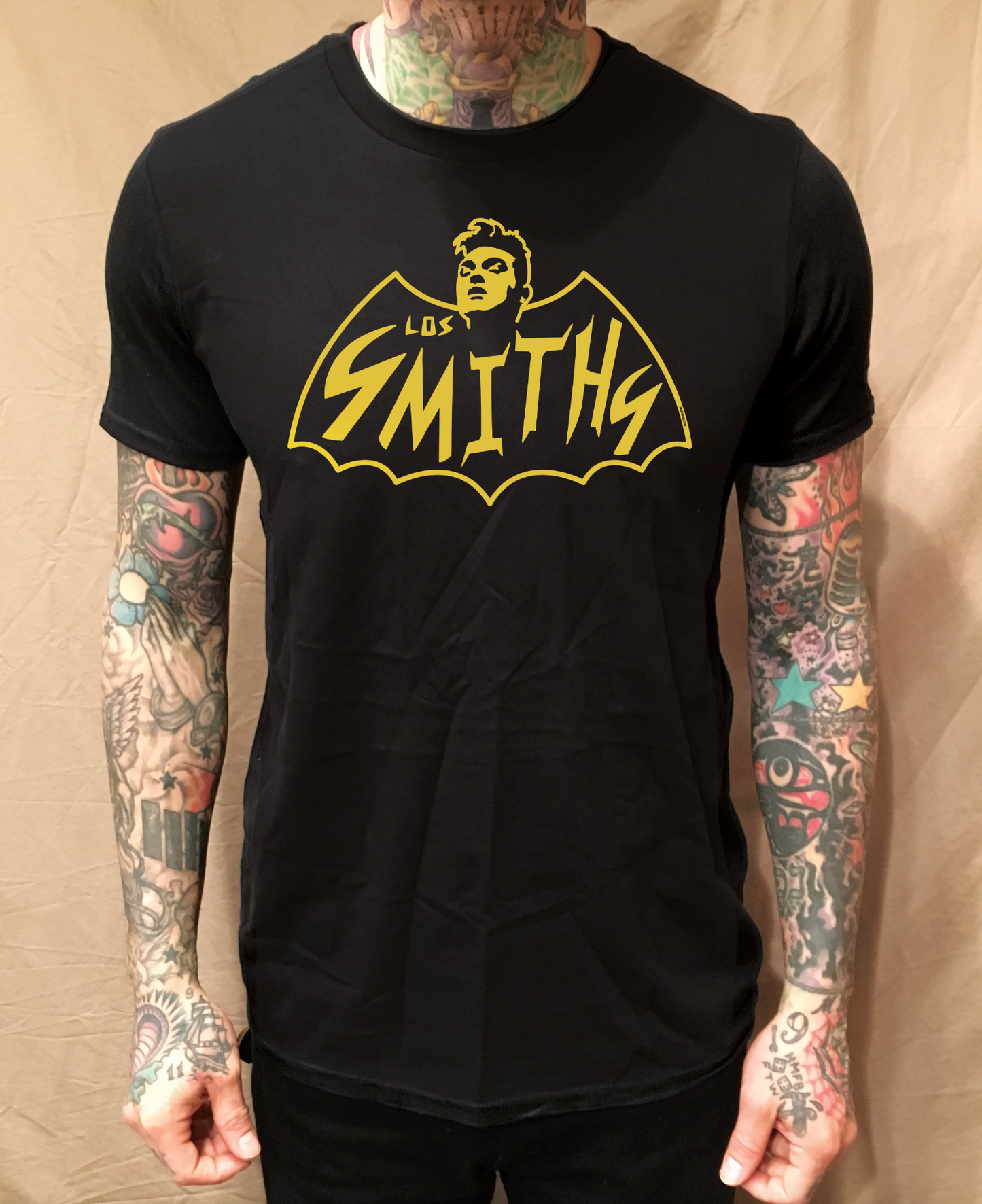 LOS SMITHS YELLOW BAT BLACK TEE - cristocatofficial