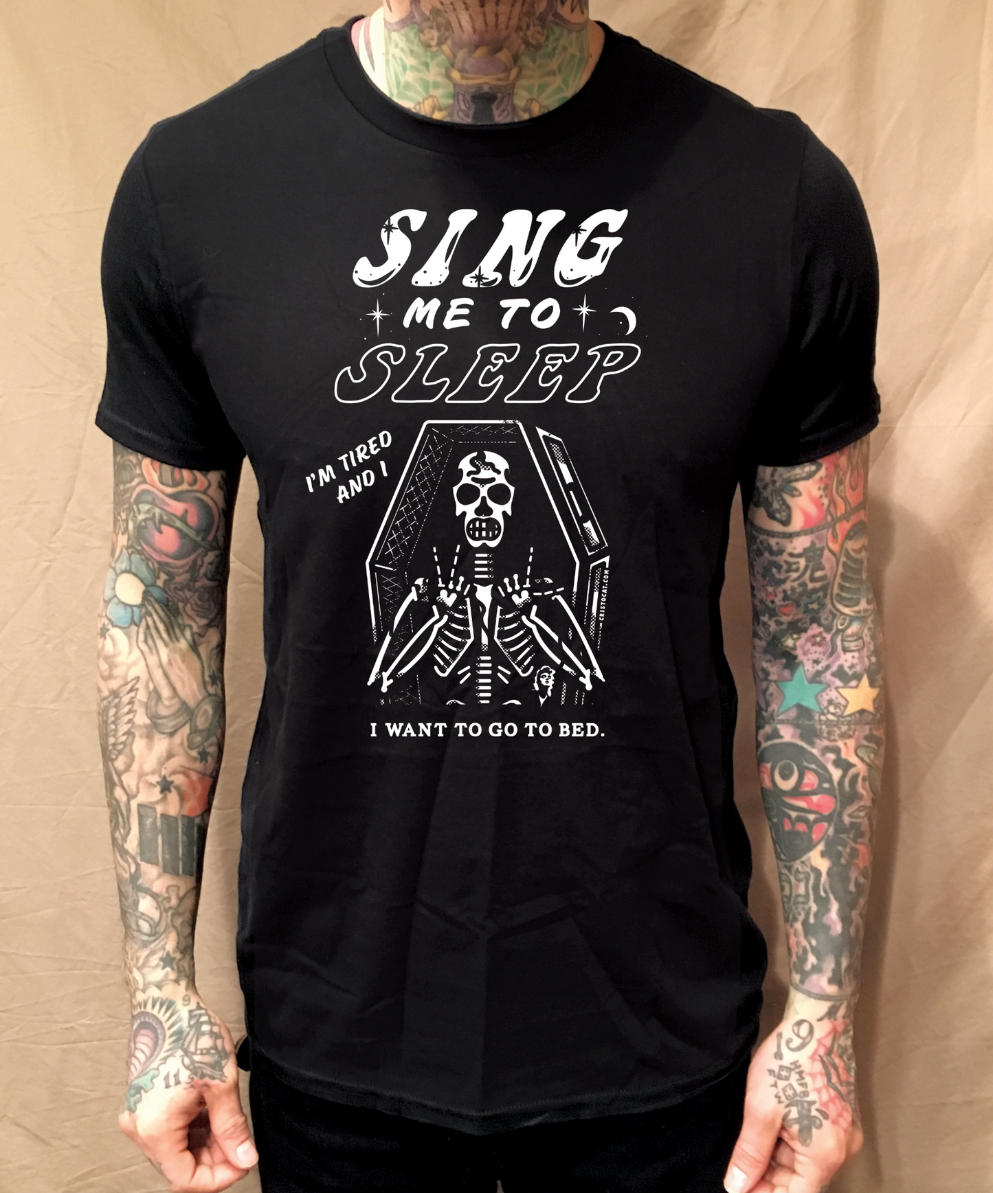 SING ME TO SLEEP BLACK TEE